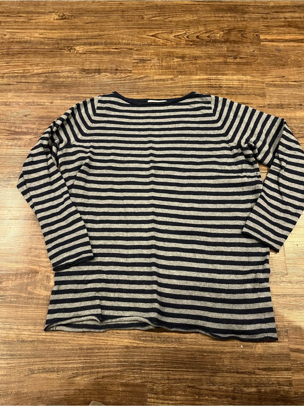Women’s 1x Jones New York Navy and Gray Striped wool sweater